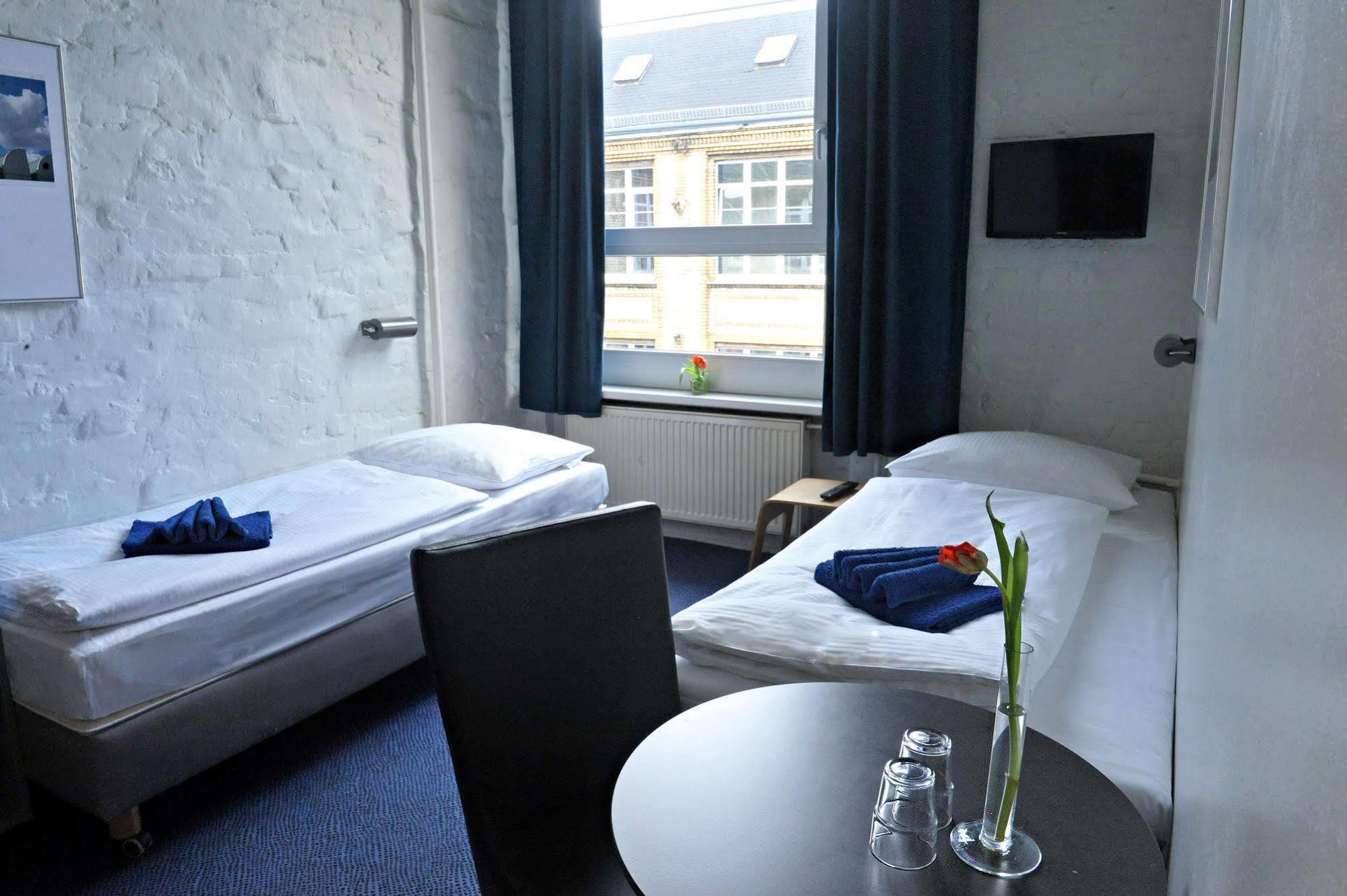 Hotel Transit Berlin Exterior photo
