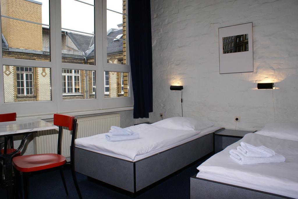 Hotel Transit Berlin Room photo
